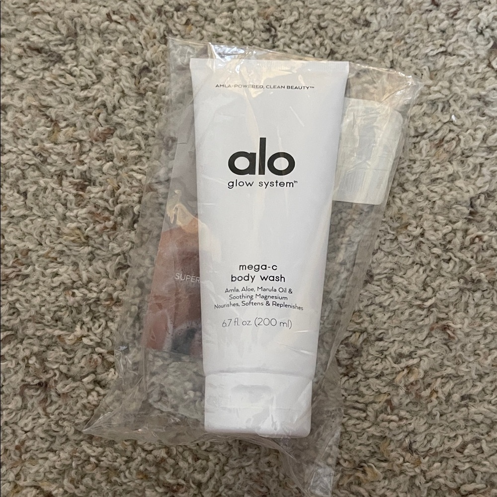 ALO Yoga Mega-C Body Wash - White